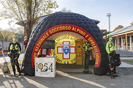 Soccorso Alpino e Speleologico - L'inaugurazione a Milano il 7 novembre 2025 della nuova sede nazionale del Corpo Nazionale Soccorso Alpino e Speleologico. Soccorso Alpino e Speleologico - L'inaugurazione a Milano il 7 novembre 2025 della nuova sede nazionale del Corpo Nazionale Soccorso Alpino e Speleologico.