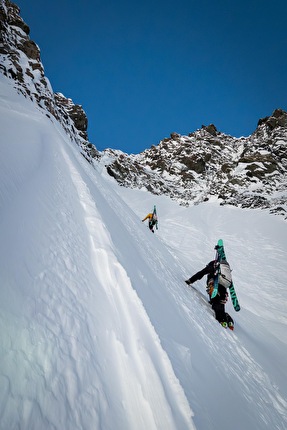 Aoraki / Mt Cook New Zealand, Ross Hewitt, Will Rowntree, Sam Smoothy - Will Rowntree and Ross Hewitt making the first ski descent of the 'Jones Route' on the east face of Aoraki / Mt Cook, New Zealand on 01/11/2025
