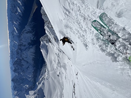 Aoraki / Mt Cook New Zealand, Ross Hewitt, Will Rowntree, Sam Smoothy - Sam Smoothy making the first ski descent of the 'Jones Route' on the east face of Aoraki / Mt Cook, New Zealand on 01/11/2025