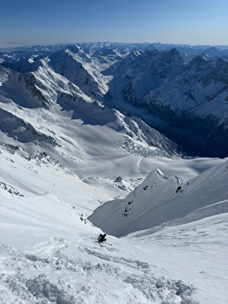 Aoraki / Mt Cook New Zealand, Ross Hewitt, Will Rowntree, Sam Smoothy - Ross Hewitt making the first ski descent of the 'Jones Route' on the east face of Aoraki / Mt Cook, New Zealand on 01/11/2025