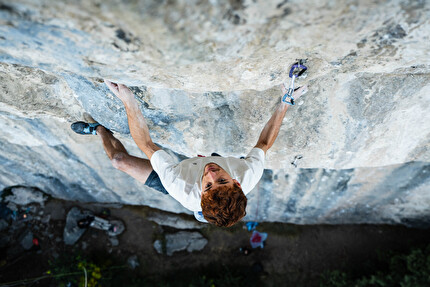 Filip Schenk - Filip Schenk su 'Omen Nomen' (9a) a Padaro, Arco, novembre 2025