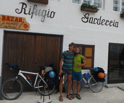 Dolomiti CicloArrampicando - Come allenamento partiamo da Trento fino al Gardeccia...