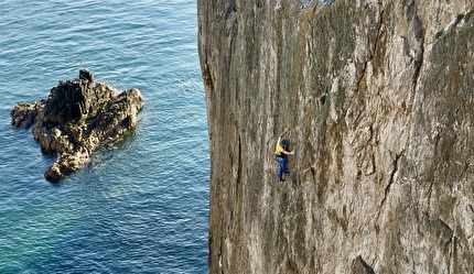 Rob Matheson The Bells The Bells, Gogarth, Wales - 'A haven for the more adventurous souls' as you push towards sanctuary: Rob Matheson repeating 'The Bells, The Bells' (E7) on the North Stack Wall at Gogarth in North Wales Rob Matheson The Bells The Bells, Gogarth, Wales - 'A haven for the more adventurous souls' as you push towards sanctuary: Rob Matheson repeating 'The Bells, The Bells' (E7) on the North Stack Wall at Gogarth in North Wales