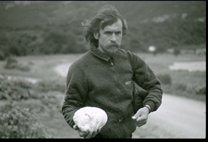 Cerro Pier Giorgio, Patagonia: Mario Manica, Renzo Vettori - Renzo Vettori nella El Chalten di una volta, Cerro Piergiorgio in Patagonia, 1985