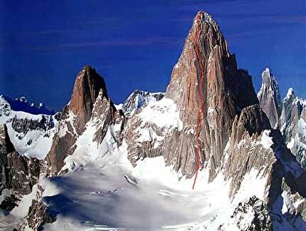 Fitz Roy Patagonia - Il Fitz Roy in Patagonia e il tracciato di 'Linea di Eleganza', la via aperta da Elio Orlandi, Horacio Codò e Luca Fava nel febbraio 2004 sulla parete Nord-Est