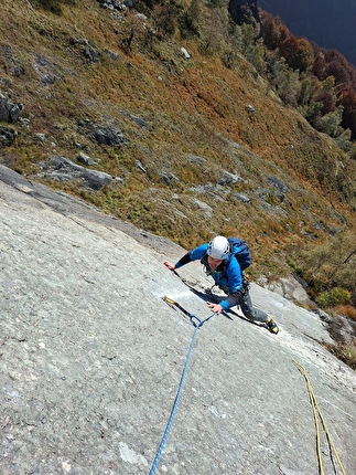 Pinnacolo di Maslana, Valbondione, Cristina Oldrati, Matteo Rivadossi - Andrea Branchi arriva alla prima sosta di 'Pinacolada', Pinnacolo di Maslana, Valbondione (Cristina Oldrati, Matteo Rivadossi, 2,11,13/10/2025) Pinnacolo di Maslana, Valbondione, Cristina Oldrati, Matteo Rivadossi - Andrea Branchi arriva alla prima sosta di 'Pinacolada', Pinnacolo di Maslana, Valbondione (Cristina Oldrati, Matteo Rivadossi, 2,11,13/10/2025)