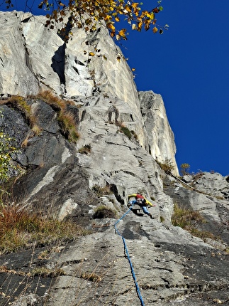 Pinnacolo di Maslana, Valbondione, Cristina Oldrati, Matteo Rivadossi - Andrea Argo sui primi metri del primo tiro di 'Pinacolada', Pinnacolo di Maslana, Valbondione (Cristina Oldrati, Matteo Rivadossi, 2,11,13/10/2025) Pinnacolo di Maslana, Valbondione, Cristina Oldrati, Matteo Rivadossi - Andrea Argo sui primi metri del primo tiro di 'Pinacolada', Pinnacolo di Maslana, Valbondione (Cristina Oldrati, Matteo Rivadossi, 2,11,13/10/2025)