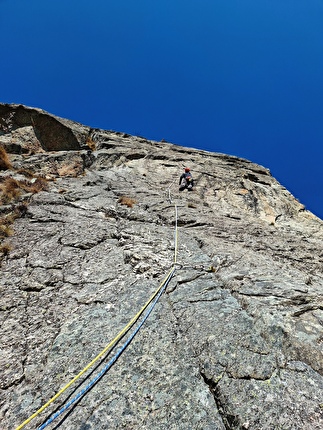 Pinnacolo di Maslana, Valbondione, Cristina Oldrati, Matteo Rivadossi - Beniamino Giori sul quinto tiro di 'Pinacolada', Pinnacolo di Maslana, Valbondione (Cristina Oldrati, Matteo Rivadossi, 2,11,13/10/2025) Pinnacolo di Maslana, Valbondione, Cristina Oldrati, Matteo Rivadossi - Beniamino Giori sul quinto tiro di 'Pinacolada', Pinnacolo di Maslana, Valbondione (Cristina Oldrati, Matteo Rivadossi, 2,11,13/10/2025)