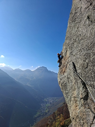 Pinnacolo di Maslana, Valbondione, Cristina Oldrati, Matteo Rivadossi - Beniamino Giori sulla variante della 'Scorciatoia per Ignavi', 'Pinacolada', Pinnacolo di Maslana, Valbondione (Cristina Oldrati, Matteo Rivadossi, 2,11,13/10/2025) Pinnacolo di Maslana, Valbondione, Cristina Oldrati, Matteo Rivadossi - Beniamino Giori sulla variante della 'Scorciatoia per Ignavi', 'Pinacolada', Pinnacolo di Maslana, Valbondione (Cristina Oldrati, Matteo Rivadossi, 2,11,13/10/2025)