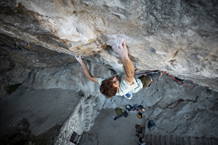 Filip Schenk Erebor - Filip Schenk chiude 'Erebor' (9b) all'Eremo di San Paolo, Arco Filip Schenk Erebor - Filip Schenk chiude 'Erebor' (9b) all'Eremo di San Paolo, Arco