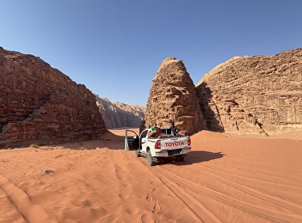 Wadi Rum, Jordan, Jebel Nassrani South, Nicole Berthod, Fay Manners - The first ascent of ‘Mukatila’ on Jebel Nassrani South at Wadi Rum in Jordan (Nicole Berthod, Fay Manners 11/2025) Wadi Rum, Jordan, Jebel Nassrani South, Nicole Berthod, Fay Manners - The first ascent of ‘Mukatila’ on Jebel Nassrani South at Wadi Rum in Jordan (Nicole Berthod, Fay Manners 11/2025)