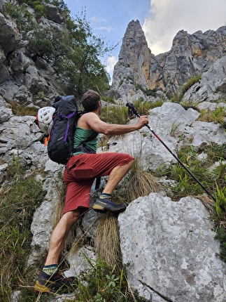 Picos de Europa, Eneko Pou, Iker Pou - L'apertura di 'Vicios Ocultos' (7c+?/285m) al Tiro Pedabejo (2189m) nei Picos de Europa (Eneko Pou, Iker Pou 2025)