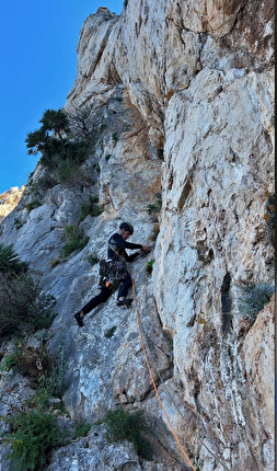 Punta Narciso, Pizzo Vuturo, Sicilia, Emanuele Andreozzi, Massimo Faletti - L'apertura di 'Via del Papà' alla Punta Narciso, Pizzo Vuturo, Sicilia (Emanuele Andreozzi, Massimo Faletti 06/11/2025)
