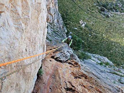 Punta Narciso, Pizzo Vuturo, Sicilia, Emanuele Andreozzi, Massimo Faletti - L'apertura di 'Via del Papà' alla Punta Narciso, Pizzo Vuturo, Sicilia (Emanuele Andreozzi, Massimo Faletti 06/11/2025)