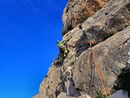 Punta Narciso, Pizzo Vuturo, Sicilia, Emanuele Andreozzi, Massimo Faletti - L'apertura di 'Via del Papà' alla Punta Narciso, Pizzo Vuturo, Sicilia (Emanuele Andreozzi, Massimo Faletti 06/11/2025)