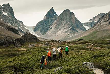 Groenlandia, Graah Fjord, Fiordo di Skjoldungen, Naomie Bürki, Pauline Laubscher, Gianna Müller, Caro North, Lea Schneider, Melanie Tenorio, Ramona Volken, Ramona Waldner - SAC Spedizione Groenlandia 2025 a Graah Fjord e Fiordo di Skjoldungen (Naomie Bürki, Pauline Laubscher, Gianna Müller, Caro North, Lea Schneider, Melanie Tenorio, Ramona Volken, Ramona Waldner) Groenlandia, Graah Fjord, Fiordo di Skjoldungen, Naomie Bürki, Pauline Laubscher, Gianna Müller, Caro North, Lea Schneider, Melanie Tenorio, Ramona Volken, Ramona Waldner - SAC Spedizione Groenlandia 2025 a Graah Fjord e Fiordo di Skjoldungen (Naomie Bürki, Pauline Laubscher, Gianna Müller, Caro North, Lea Schneider, Melanie Tenorio, Ramona Volken, Ramona Waldner)