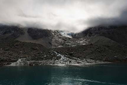 Greenland, Graah Fjord, Skjoldungen, Naomie Bürki, Pauline Laubscher, Gianna Müller, Caro North, Lea Schneider, Melanie Tenorio, Ramona Volken, Ramona Waldner - SAC Expedition Greenland 2025 to Graah Fjord & Skjoldungen (Naomie Bürki, Pauline Laubscher, Gianna Müller, Caro North, Lea Schneider, Melanie Tenorio, Ramona Volken, Ramona Waldner)