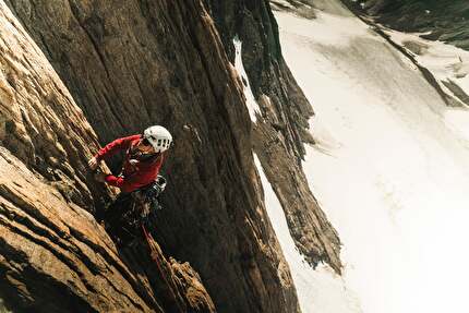 Greenland, Graah Fjord, Skjoldungen, Naomie Bürki, Pauline Laubscher, Gianna Müller, Caro North, Lea Schneider, Melanie Tenorio, Ramona Volken, Ramona Waldner - SAC Expedition Greenland 2025 to Graah Fjord & Skjoldungen (Naomie Bürki, Pauline Laubscher, Gianna Müller, Caro North, Lea Schneider, Melanie Tenorio, Ramona Volken, Ramona Waldner)