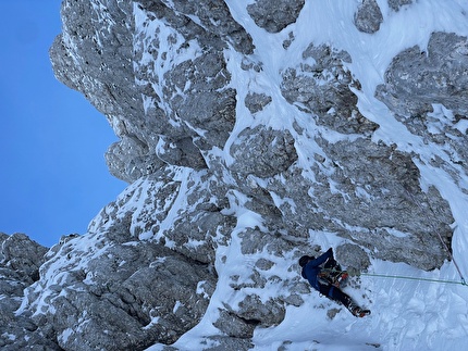 Monte Sirente, Appennino Centrale, Luca Gasparini, Gianluigi Ranieri - L'apertura di 'Il Sognatore', Monte Sirente, Appennino Centrale (Luca Gasparini, Gianluigi Ranieri, 30/11/2025)