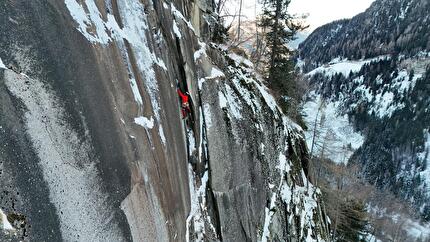 Val di Riva, Valle Aurina, Simon Gietl, Manuel Oberarzbacher - L'apertura di 'Argos' in Val di Riva, Valle Aurina (Simon Gietl, Manuel Oberarzbacher 23-24/11/2025)