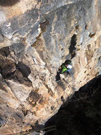 Monte Cimo, Sass de Mesdì, Val Adige, Brentino, Beniamino Giori, Cristina Oldrati, Matteo Rivadossi - Cristina Oldrati segue sul primo tiro di 'Te lo do io il Brentino!', Monte Cimo, Sass de Mesdì, Val Adige, Brentino (Beniamino Giori, Cristina Oldrati, Matteo Rivadossi, 8-13-19/11/2025) Monte Cimo, Sass de Mesdì, Val Adige, Brentino, Beniamino Giori, Cristina Oldrati, Matteo Rivadossi - Cristina Oldrati segue sul primo tiro di 'Te lo do io il Brentino!', Monte Cimo, Sass de Mesdì, Val Adige, Brentino (Beniamino Giori, Cristina Oldrati, Matteo Rivadossi, 8-13-19/11/2025)