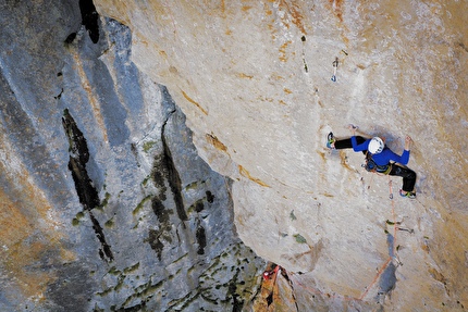 Matilda Söderlund Spomin Paklenica - Matilda Söderlund making the first female ascent of 'Spomin' (8c, 350m), Anića Kuk, Paklenica, Croatia