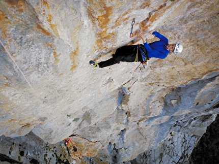 Matilda Söderlund Spomin Paklenica - Matilda Söderlund making the first female ascent of 'Spomin' (8c, 350m), Anića Kuk, Paklenica, Croatia