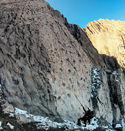 Orme di dinosauri Parco Nazionale dello Stelvio, Valle di Fraele - Le impronte di dinosauri in Valle di Fraele, Parco Nazionale dello Stelvio Orme di dinosauri Parco Nazionale dello Stelvio, Valle di Fraele - Le impronte di dinosauri in Valle di Fraele, Parco Nazionale dello Stelvio