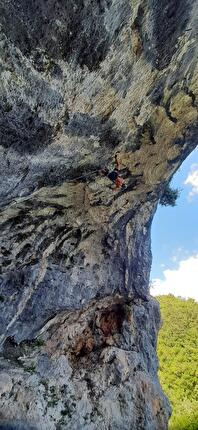 Ginedryo Collepardo drytooling - Nicolas Carbonari su 'Dry Pride' L2 a Ginedryo, Collepardo