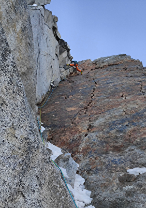 Cima Busazza Presanella, Natural Logic, Emanuele Andreozzi, Stefano Falezza - L'apertura di 'Natural Logic' alla Cima Busazza in Presanella (Emanuele Andreozzi, Stefano Falezza 14/12/2025)