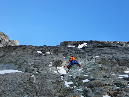 Cima Busazza Presanella, Natural Logic, Emanuele Andreozzi, Stefano Falezza - L'apertura di 'Natural Logic' alla Cima Busazza in Presanella (Emanuele Andreozzi, Stefano Falezza 14/12/2025)