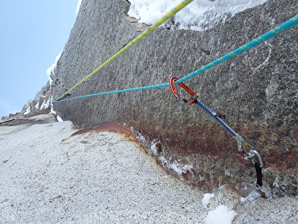 Cima Busazza Presanella, Natural Logic, Emanuele Andreozzi, Stefano Falezza - L'apertura di 'Natural Logic' alla Cima Busazza in Presanella (Emanuele Andreozzi, Stefano Falezza 14/12/2025)