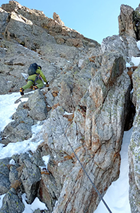 Cima Maubert, Valle Gesso Alpi Marittime, Matteo Cavallo, Paolo Cavallo - L'apertura di 'Chicken Way' alla parete Nord della Cima Maubert (2865m) in Valle Gesso (Matteo Cavallo, Paolo Cavallo 23/11/2024)