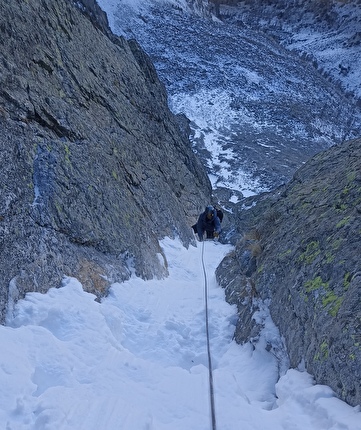 Cima Maubert, Valle Gesso Alpi Marittime, Matteo Cavallo, Paolo Cavallo - L'apertura di 'Chicken Way' alla parete Nord della Cima Maubert (2865m) in Valle Gesso (Matteo Cavallo, Paolo Cavallo 23/11/2024)
