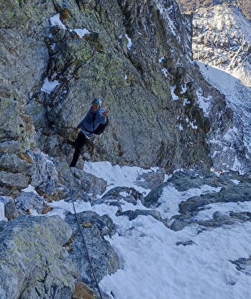 Cima Maubert, Valle Gesso Alpi Marittime, Matteo Cavallo, Paolo Cavallo - L'apertura di 'Chicken Way' alla parete Nord della Cima Maubert (2865m) in Valle Gesso (Matteo Cavallo, Paolo Cavallo 23/11/2024)