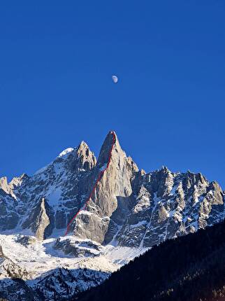 Allain - Leininger Petit Dru, Filip Babicz, Olivier Gajewski - Via 'Allain - Leininger' sulla nord del Petit Dru: la luna del 29 dicembre 2025 Allain - Leininger Petit Dru, Filip Babicz, Olivier Gajewski - Via 'Allain - Leininger' sulla nord del Petit Dru: la luna del 29 dicembre 2025