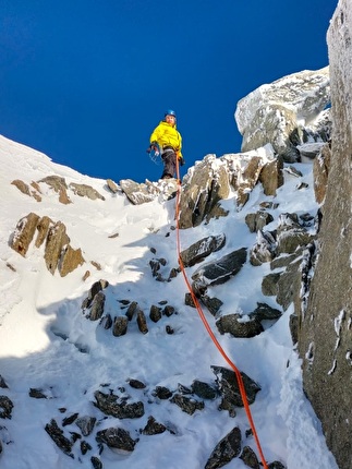 Rognon Vaudano, Monte Bianco, Niccolò Bruni, Federica Furia - L'apertura di 'Veloce Veloce 2.0' al Rognon Vaudano, Monte Bianco (Niccolò Bruni, Federica Furia, 26/12/2025) Rognon Vaudano, Monte Bianco, Niccolò Bruni, Federica Furia - L'apertura di 'Veloce Veloce 2.0' al Rognon Vaudano, Monte Bianco (Niccolò Bruni, Federica Furia, 26/12/2025)