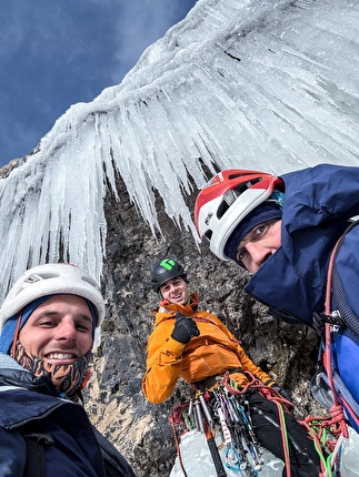 Mantel Ice, Cima Mantello, Catinaccio, Dolomiti, Giordano Faletti, Martin Giovanazzi, Davide Miori - L'apertura di 'Mantel Ice' alla Cima Mantello, Catinaccio, Dolomiti (Giordano Faletti, Martin Giovanazzi, Davide Miori 09/01/2026)