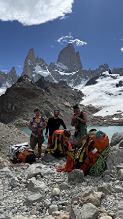 Fitz Roy Patagonia BASE jump, Boris Egorov, Konstantin Jäämurd, Vladimir Murzaev - Prima del primo BASE jump da Fitz Roy (Cerro Chaltén) in Patagonia (Boris Egorov, Konstantin Jäämurd, Vladimir Murzaev 07/01/2026)