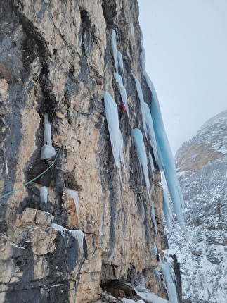 Val Travenanzes, Dolomites, Diego Mabboni, Emanuele Svaluto Ferro - The opening of 'Non disturbate il faraone', Val Travenanzes, Dolomites (Diego Mabboni, Emanuele Svaluto Ferro, 14/02/2025)