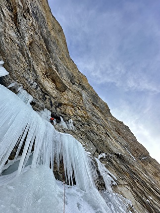 Roc de Garnesier, Dévoluy, France, Melvin Bou, Kilian Moni - Making the first ascent of 'Une histoire d'amitié' on the west face of Roc de Garnesier, Dévoluy, France (Melvin Bou, Kilian Moni 20/01/2026)