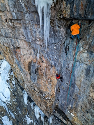 Roc de Garnesier, Dévoluy, France, Melvin Bou, Kilian Moni - Making the first ascent of 'Une histoire d'amitié' on the west face of Roc de Garnesier, Dévoluy, France (Melvin Bou, Kilian Moni 20/01/2026)