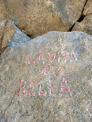 Vandea, Ivo Ferrari - La partenza della via 'La vita è bella' a Vandea