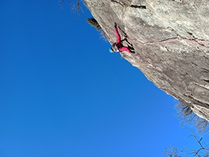 Vandea, Ivo Ferrari - Federica Maslowsky in arrampicata a Vandea