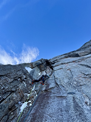 Schutzengelweg first winter ascent on Sagwandspitze in Valsertal by Martin Sieberer, Lukas Waldner