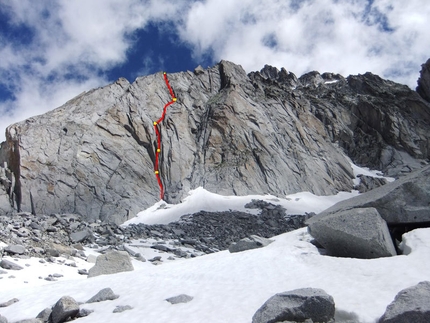 Granito dell'Adamello - Val di Fumo - Tracciato di Speed Climbing (250m, VII e A1 - VIII in libera) parete Ovest della Prima Gobba del Monte Folletto, Carè Alto, Adamello)
