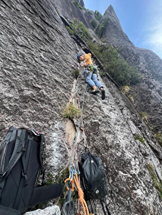 La Zaranda, Patagonia, Cile, Raimundo De Andraca, Fernanda Carabias - La prima salita di 'Sin obstáculos no hay camino' su La Zaranda, Patagonia, Cile (Raimundo De Andraca, Fernanda Carabias)