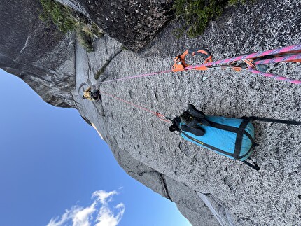 La Zaranda, Patagonia, Cile, Raimundo De Andraca, Fernanda Carabias - La prima salita di 'Sin obstáculos no hay camino' su La Zaranda, Patagonia, Cile (Raimundo De Andraca, Fernanda Carabias)