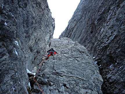 Mezza Luna Vallaccia, Dolomiti, Emanuele Andreozzi, Fabio Tamanini - L'apertura di 'Misty Mountain' alla parete nord della Mezza Luna in Vallaccia, Dolomiti (Emanuele Andreozzi, Fabio Tamanini 28/12/2025)