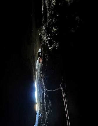 Mezza Luna Vallaccia, Dolomiti, Emanuele Andreozzi, Fabio Tamanini - L'apertura di 'Misty Mountain' alla parete nord della Mezza Luna in Vallaccia, Dolomiti (Emanuele Andreozzi, Fabio Tamanini 28/12/2025)